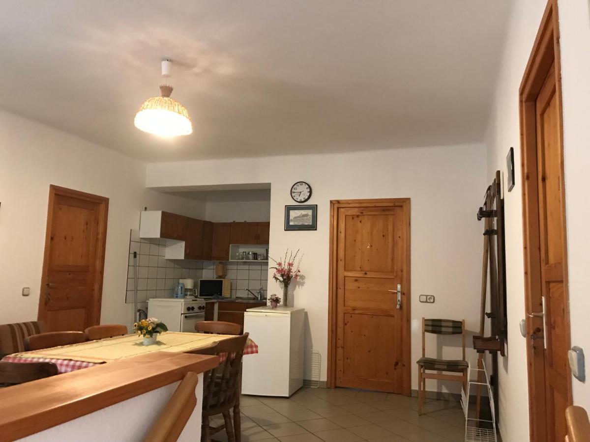 Apartman Nemeth เฮวิซ ภายนอก รูปภาพ