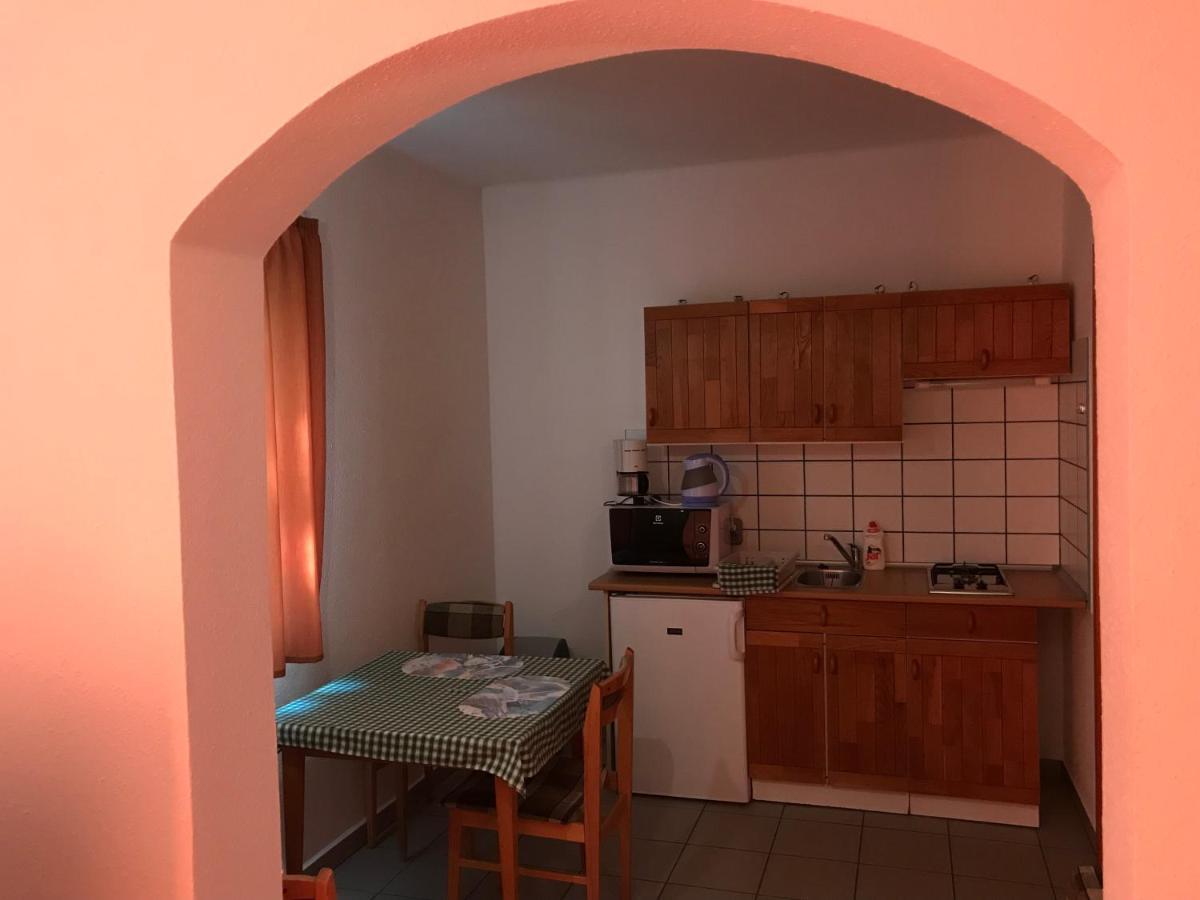 Apartman Nemeth เฮวิซ ภายนอก รูปภาพ