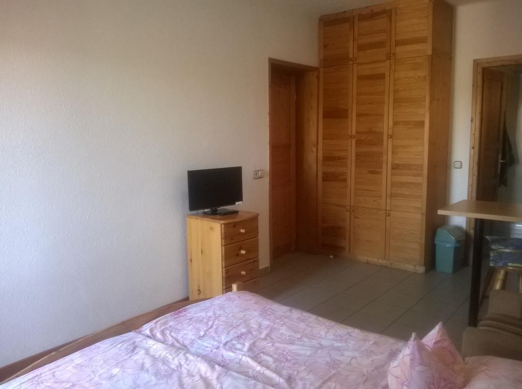 Apartman Nemeth เฮวิซ ภายนอก รูปภาพ