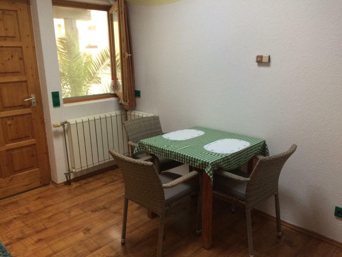 Apartman Nemeth เฮวิซ ภายนอก รูปภาพ
